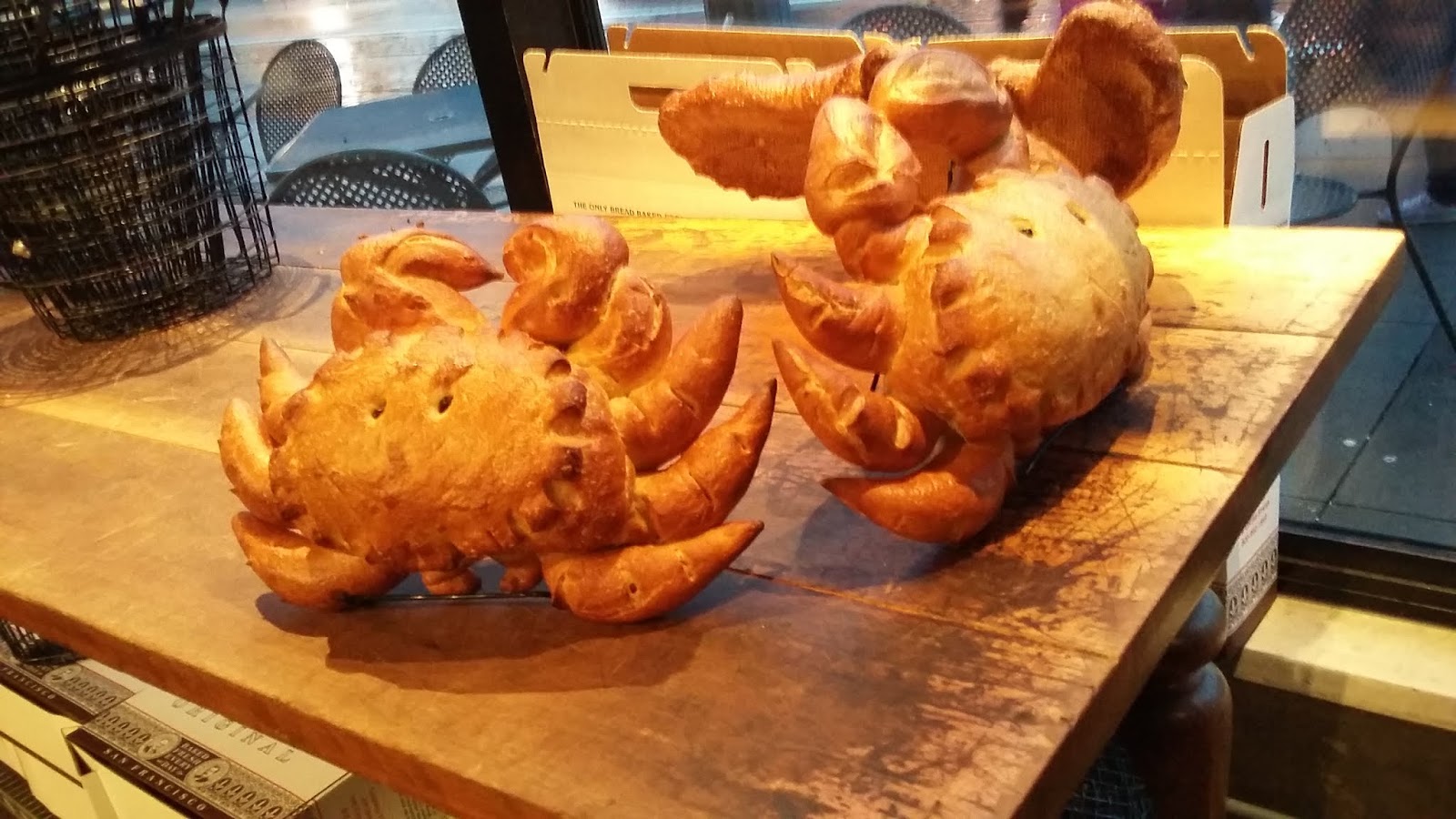 Alligator shaped bread